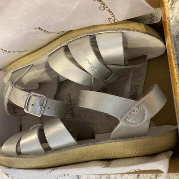 EUC Girls Salt Water Swimmer Sandals, Silver, Size 12 - Picture 5 of 5